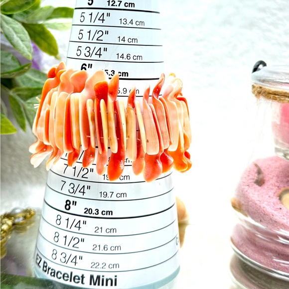 Lovely Vintage Genuine Pink Shell Stretch Pink Bracelet (unisex) - Picture 6 of 6